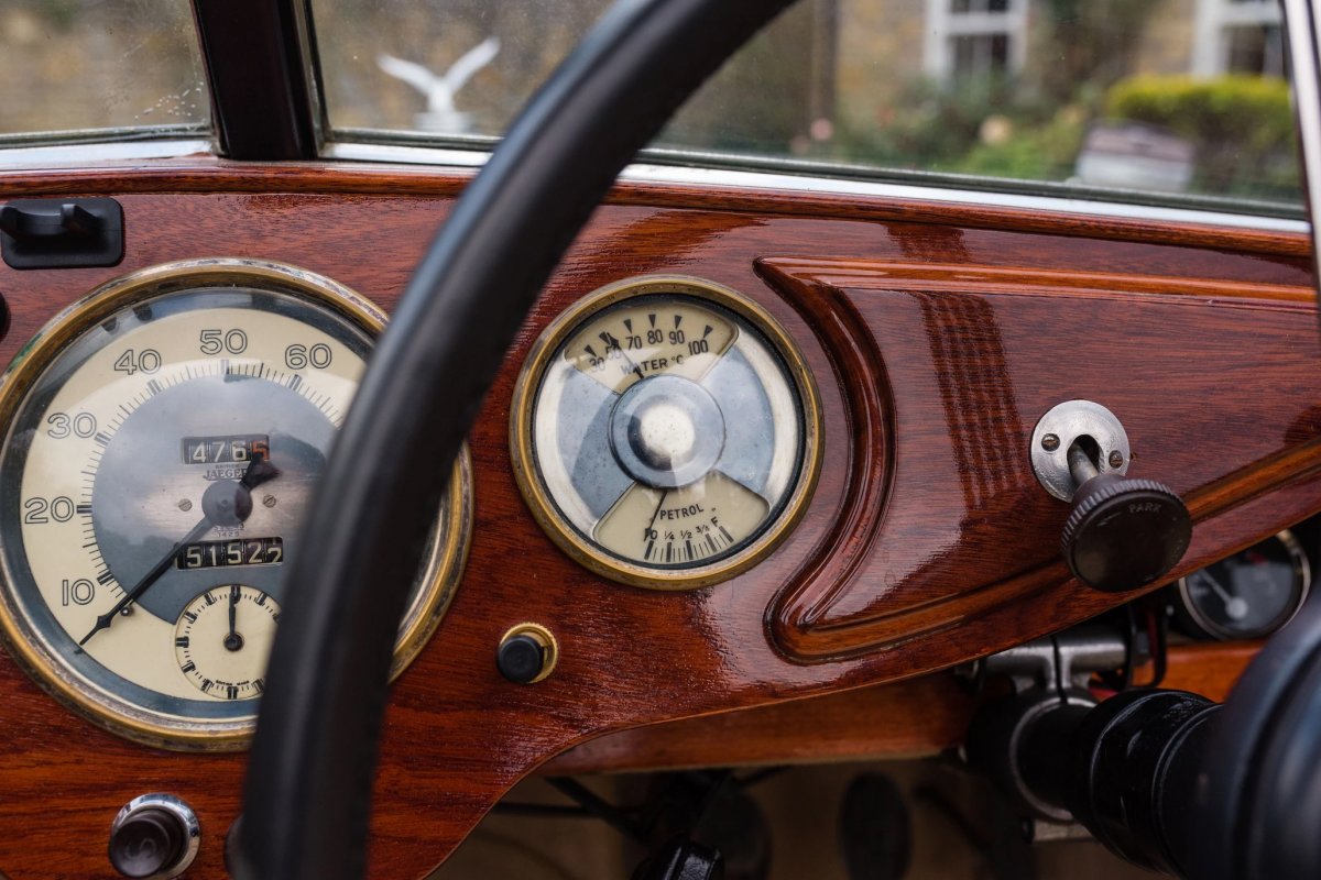 Riley Drophead Coupe Dial Detail 1