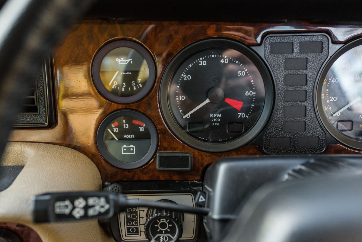 1990 Daimler Double-Six Series III