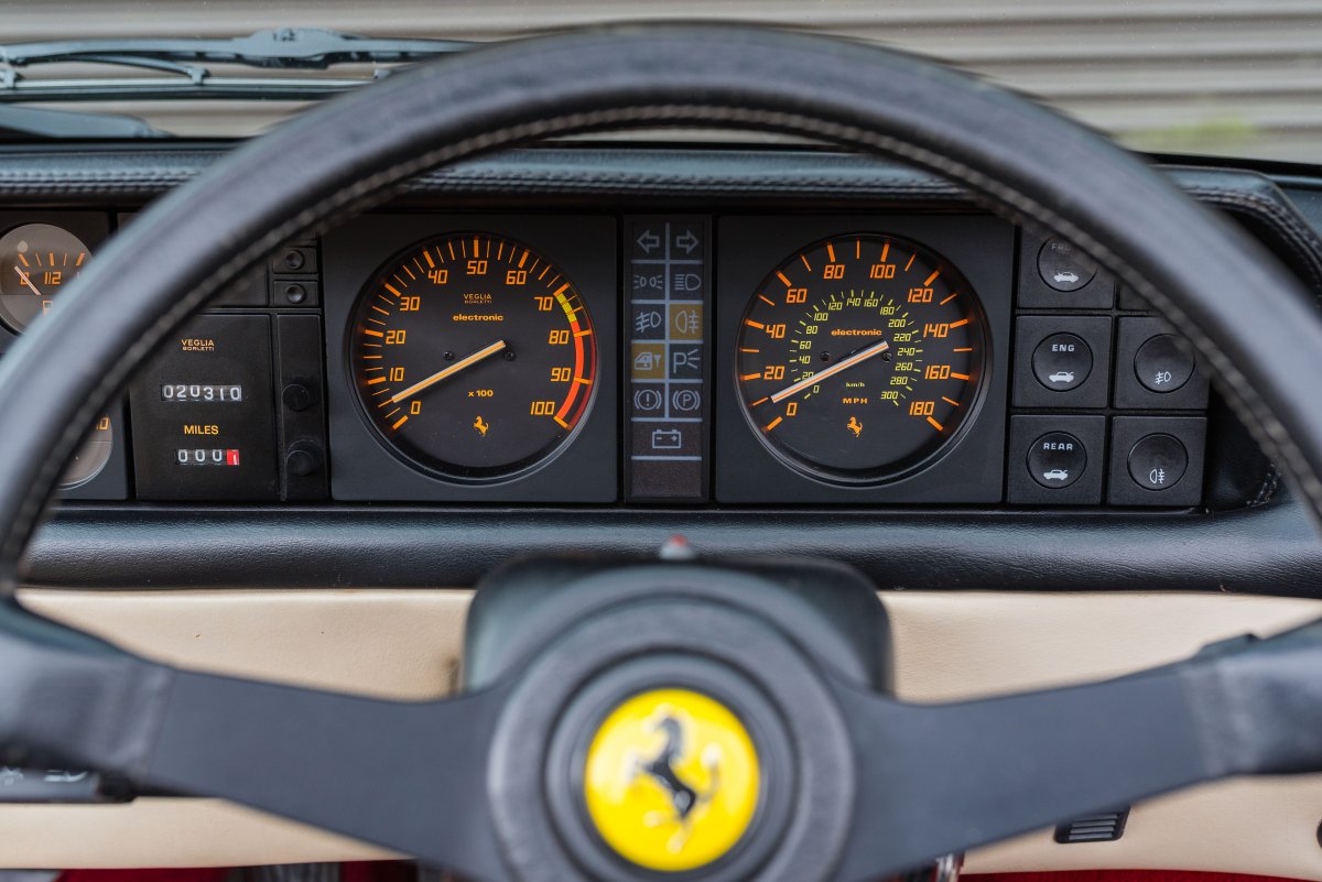 1987 Ferrari Mondial T Cabriolet 33