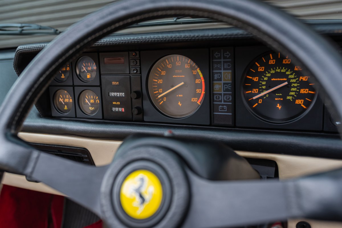 1987 Ferrari Mondial T Cabriolet 39