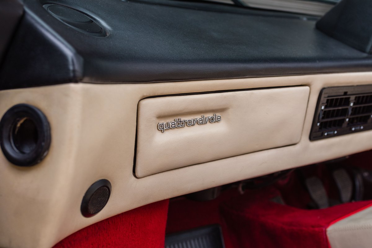 1987 Ferrari Mondial T Cabriolet 31
