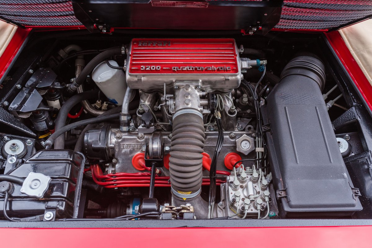 1987 Ferrari Mondial T Cabriolet 55