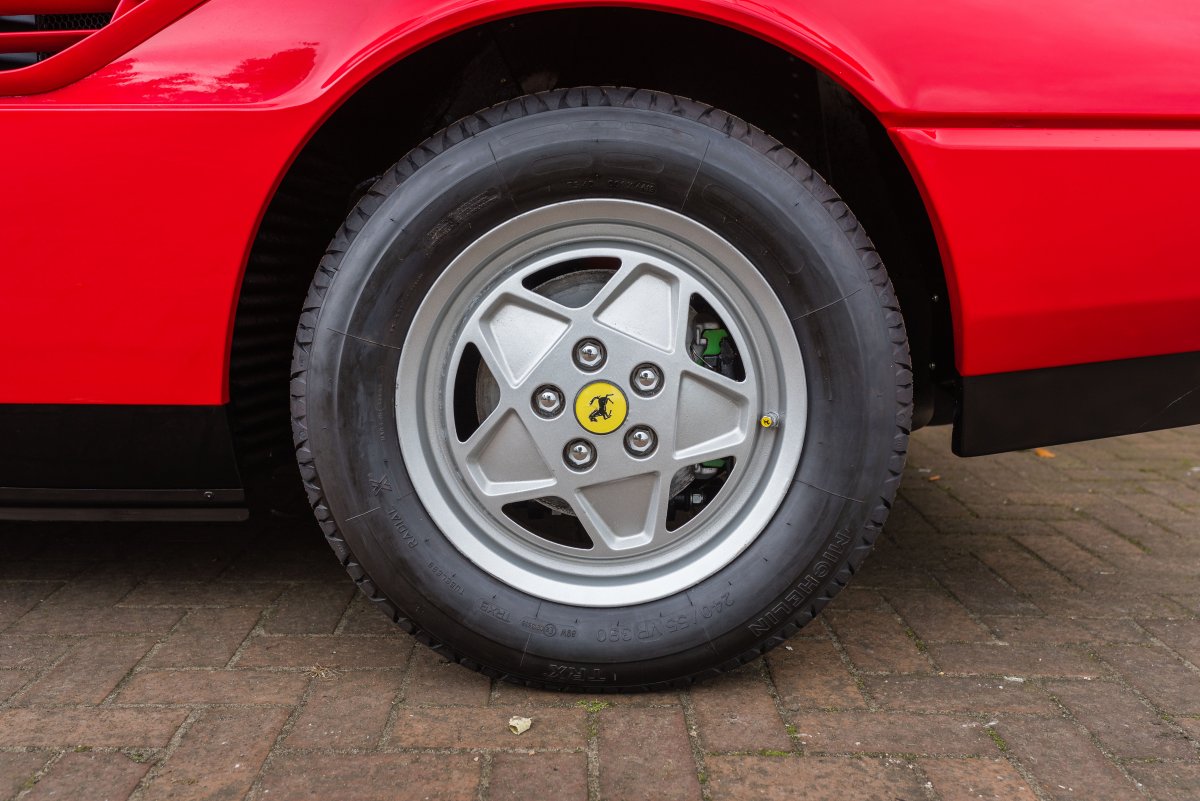 1987 Ferrari Mondial T Cabriolet 61