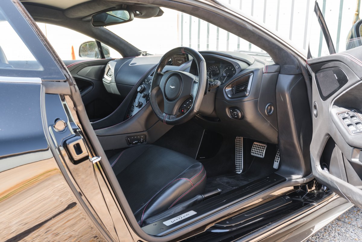2013 Aston Martin Vanquish Drivers Dashboard