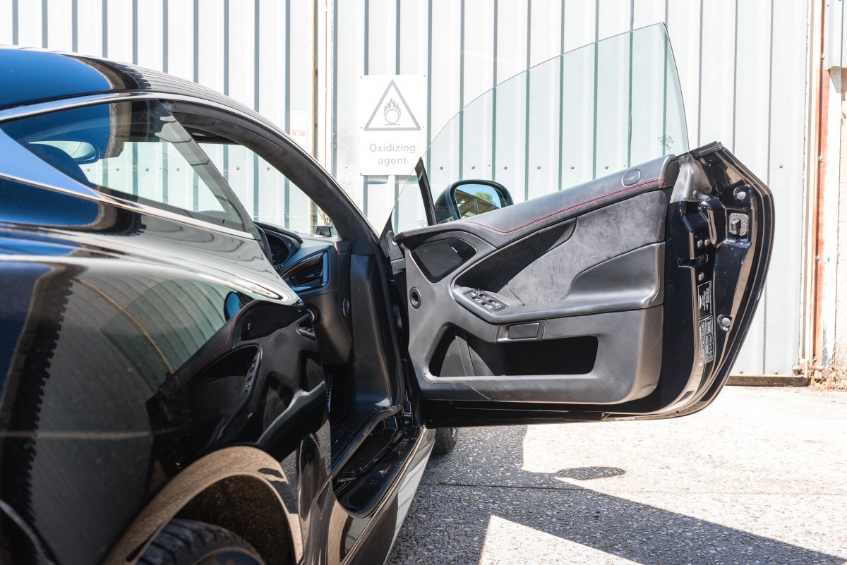 2013 Aston Martin Vanquish Drivers Door