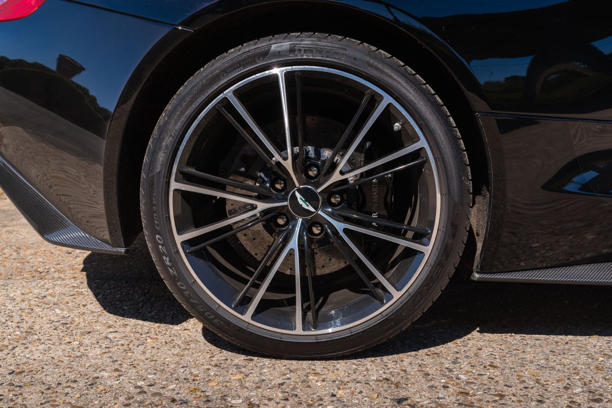 2013 Aston Martin Vanquish Rear Wheel