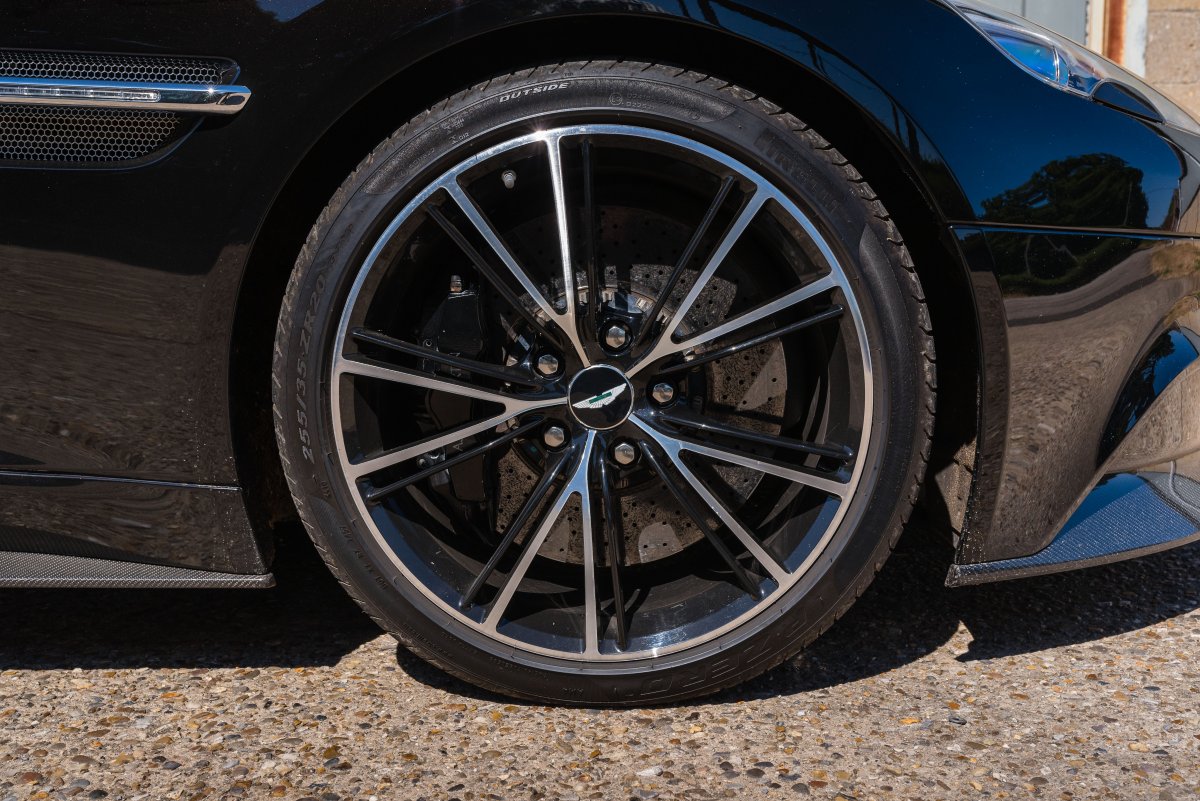 2013 Aston Martin Vanquish Front Wheel
