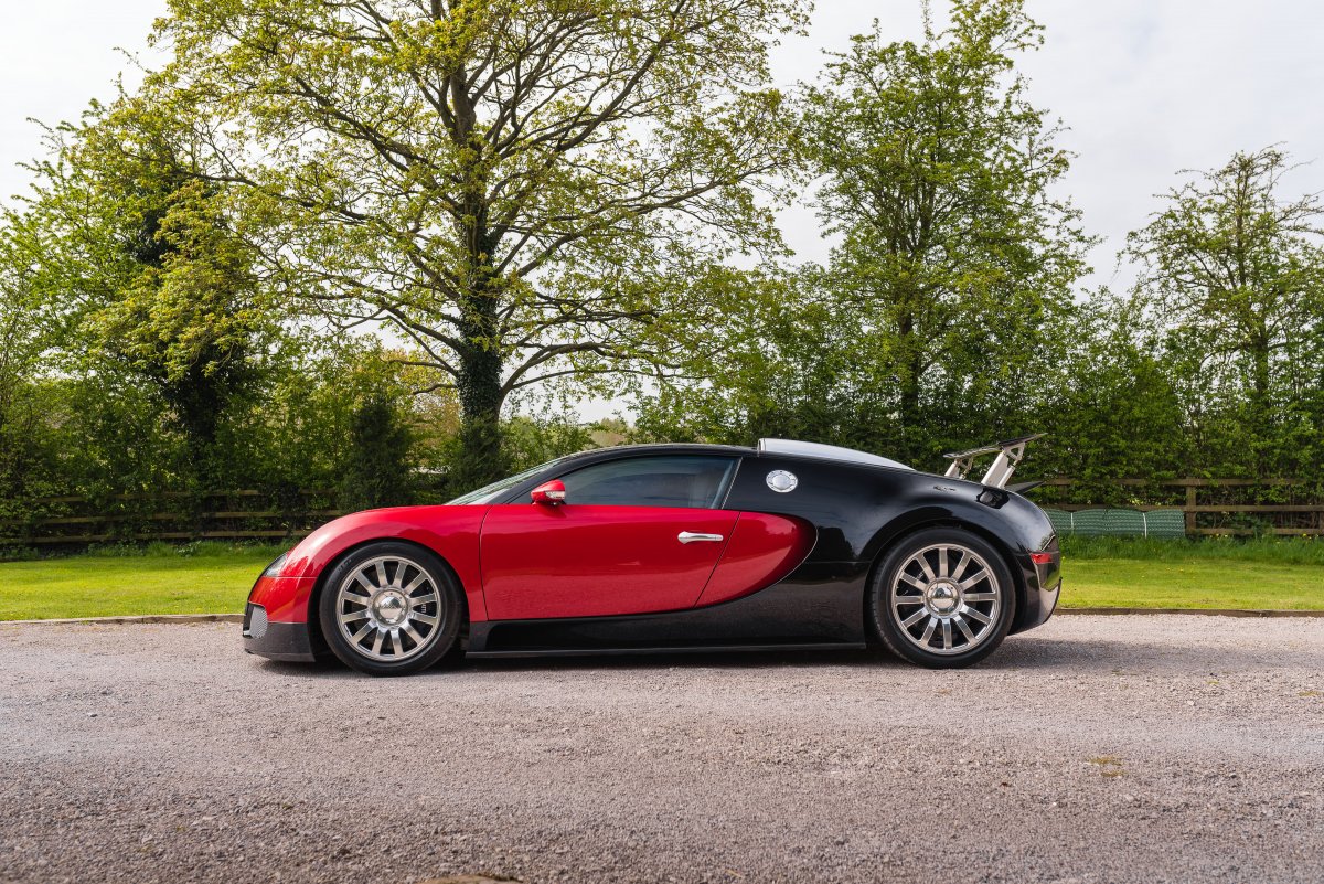 2008 Bugatti Veyron Passengers Side