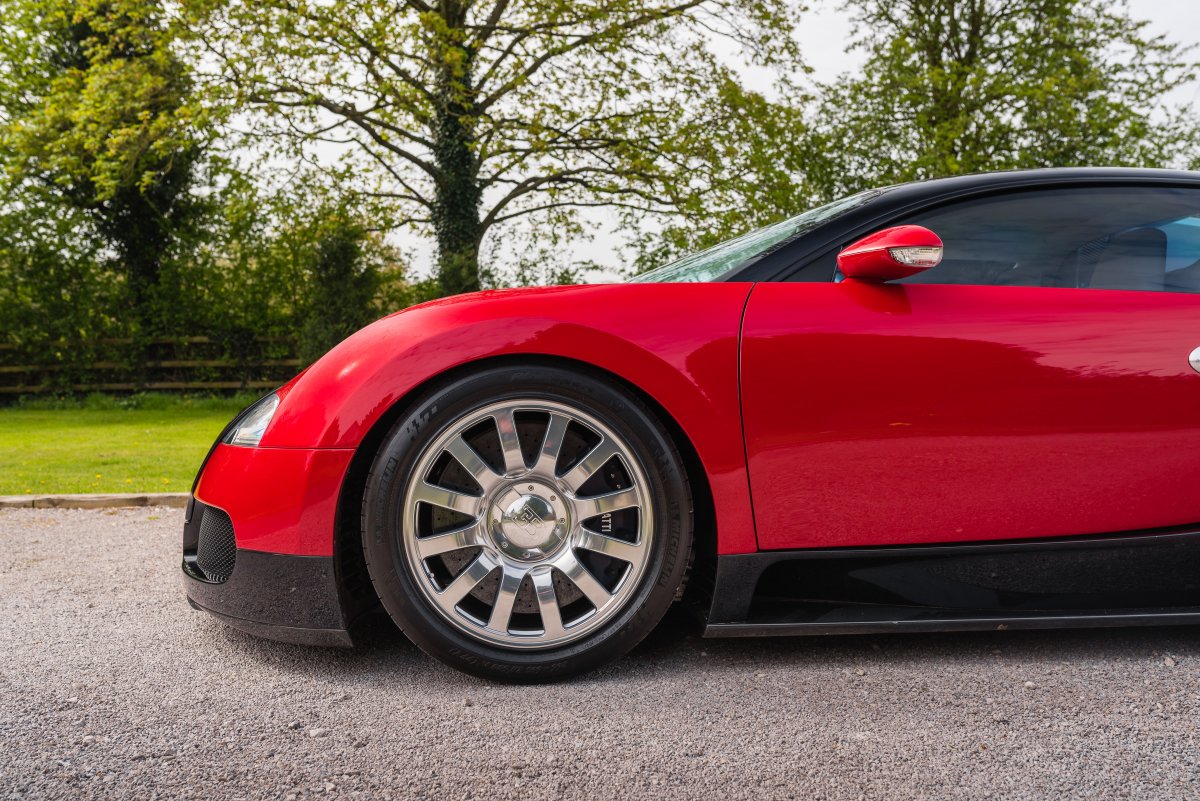 2008 Bugatti Veyron 13