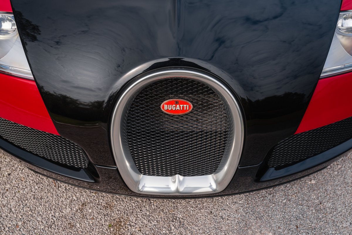 2008 Bugatti Veyron 18