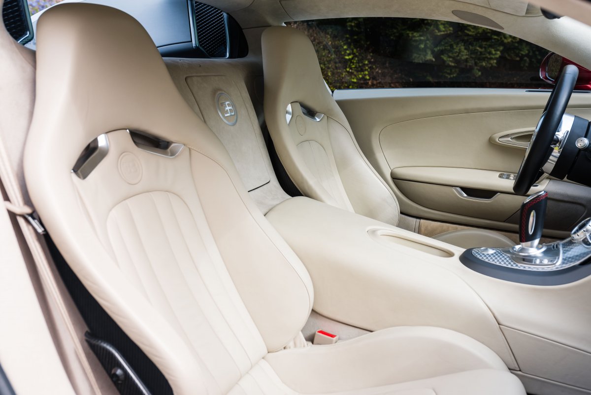 2008 Bugatti Veyron Seats