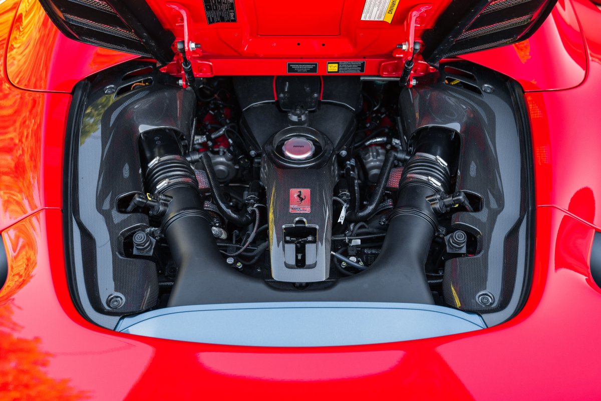 2020 Ferrari 488 Pista Spider Engine