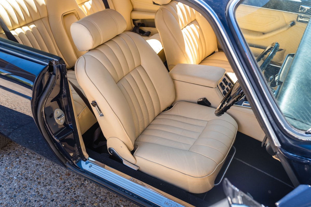 1975 Jaguar XJ12 Series II XJ-C Drivers Seat