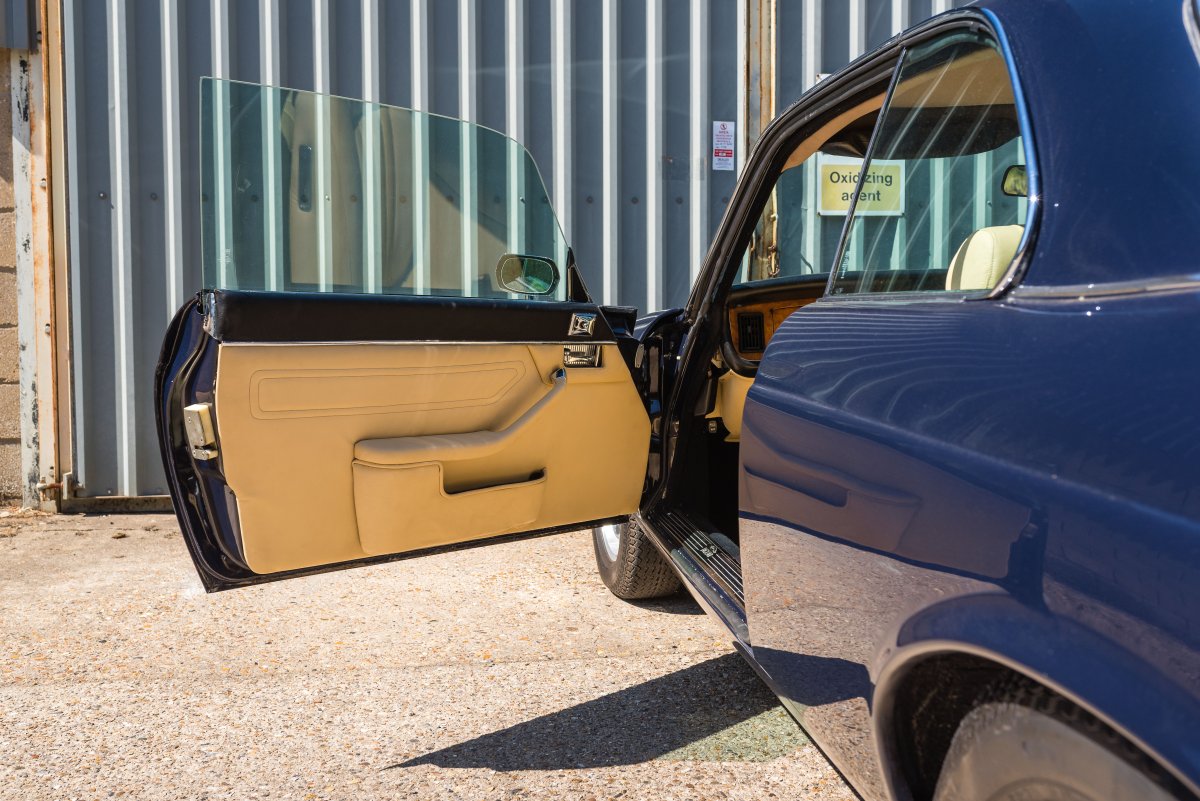 1975 Jaguar XJ12 Series II XJ-C Passengers Door