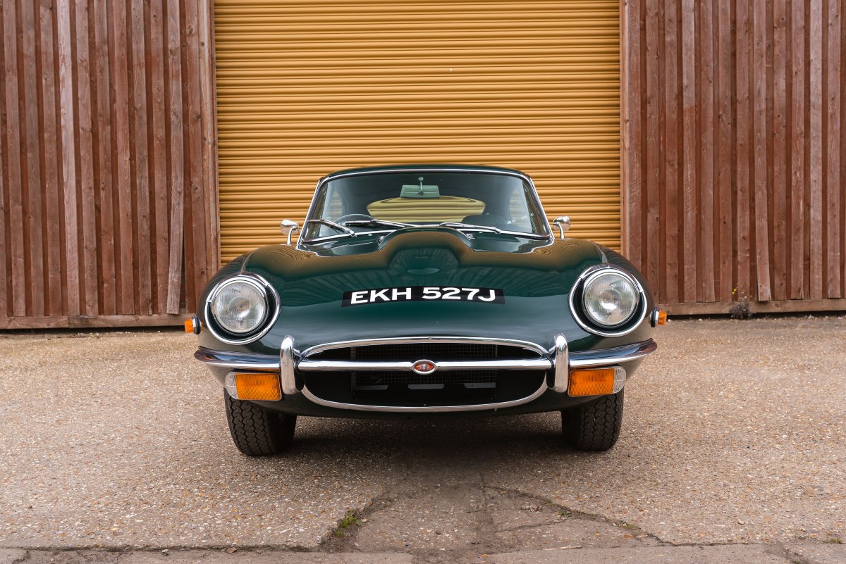 1970 Jaguar E-Type Series II FHC Front