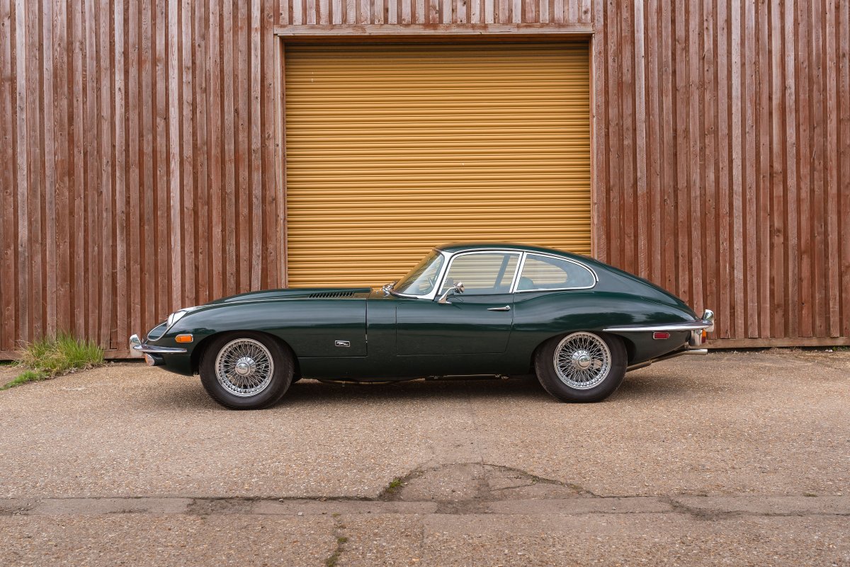 1970 Jaguar E-Type Series II FHC Passengers Side