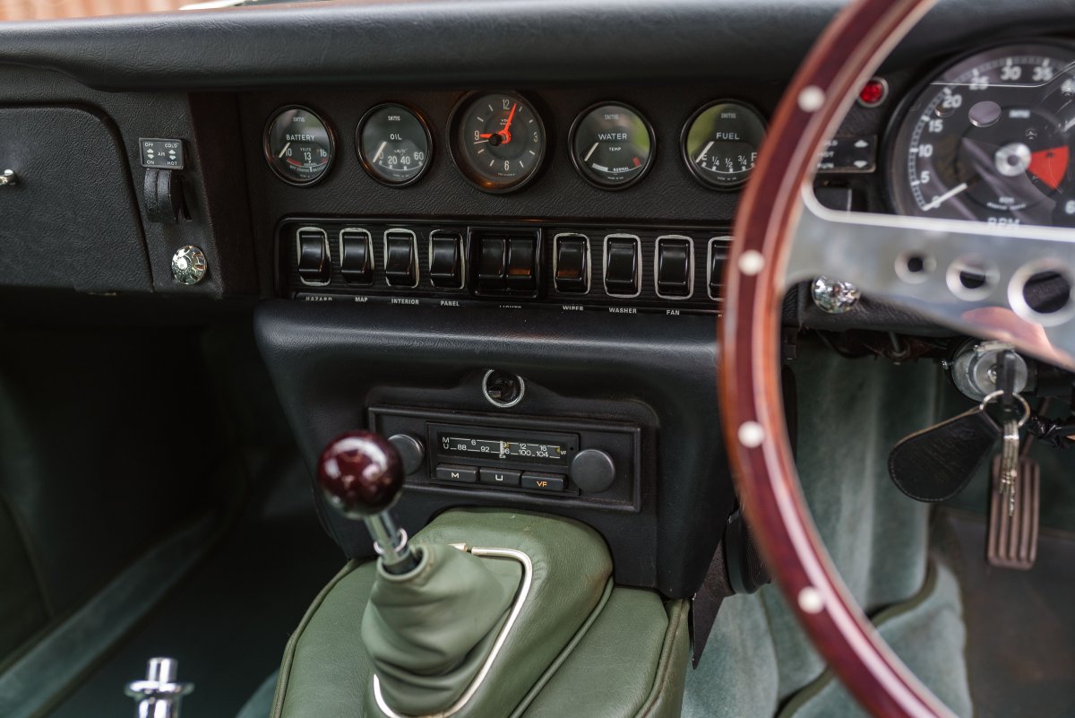 1970 Jaguar E-Type Series II FHC 33