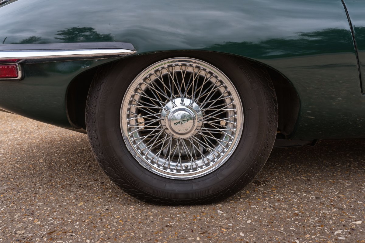 1970 Jaguar E-Type Series II FHC Rear Wheel