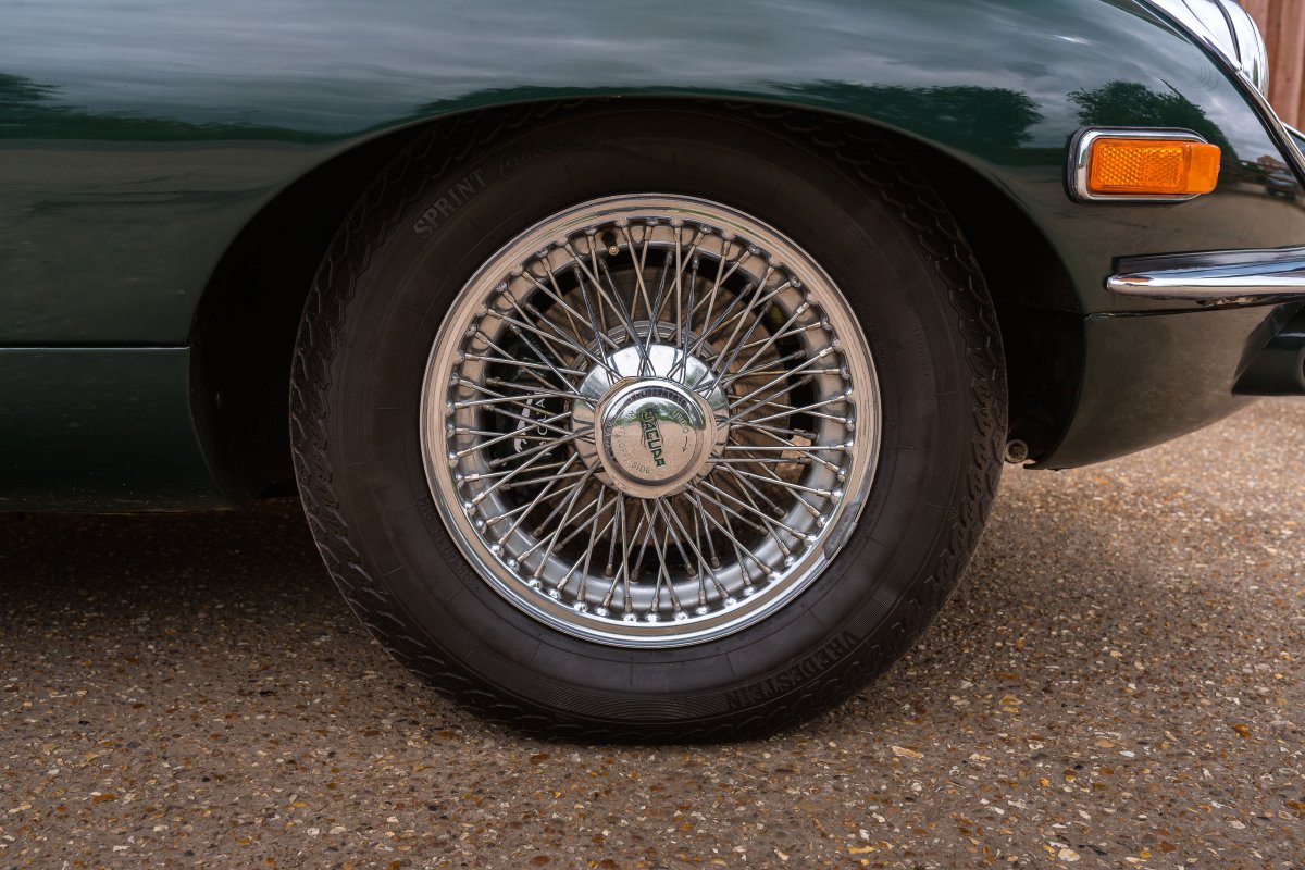 1970 Jaguar E-Type Series II FHC Front Wheel