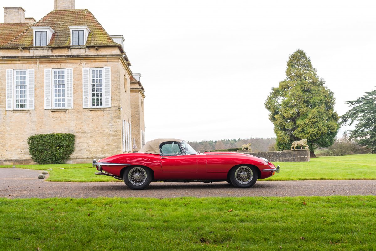 1969 Jaguar E-Type Series II 4.2 Roadster Drivers Side Roof Up