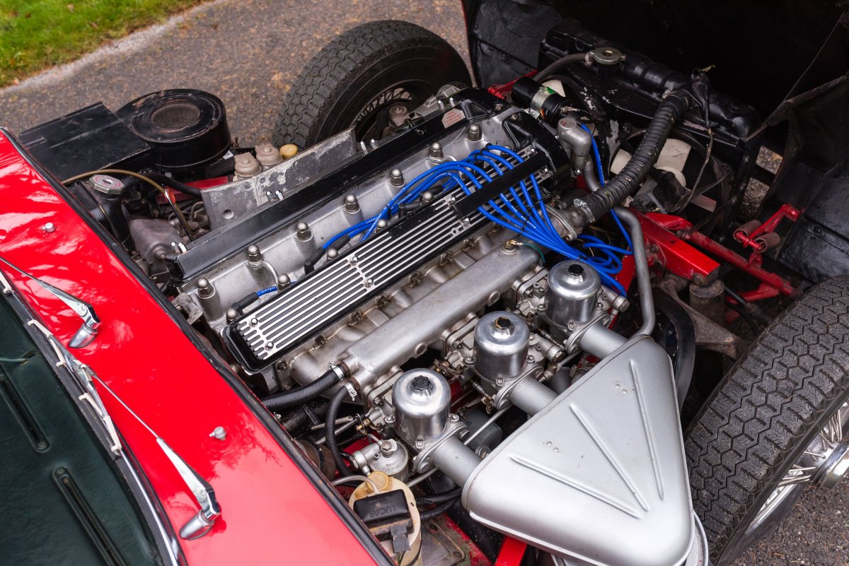 1969 Jaguar E-Type Series II 4.2 Roadster 45
