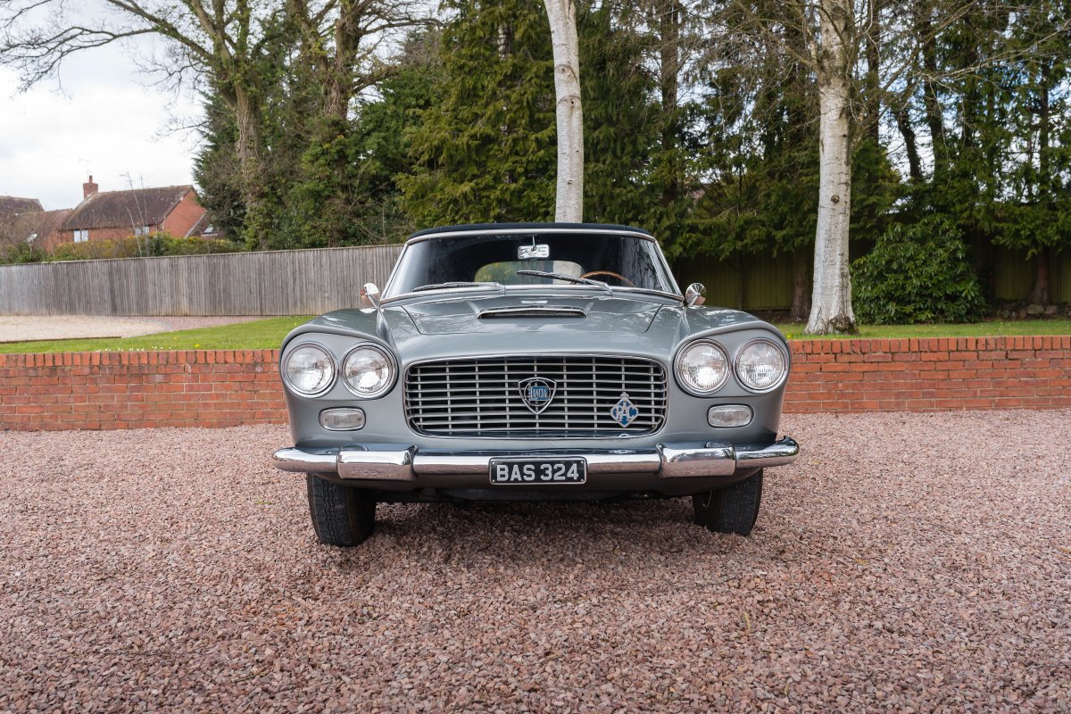 1961 Lancia Flaminia GT Convertible Front Roof Up