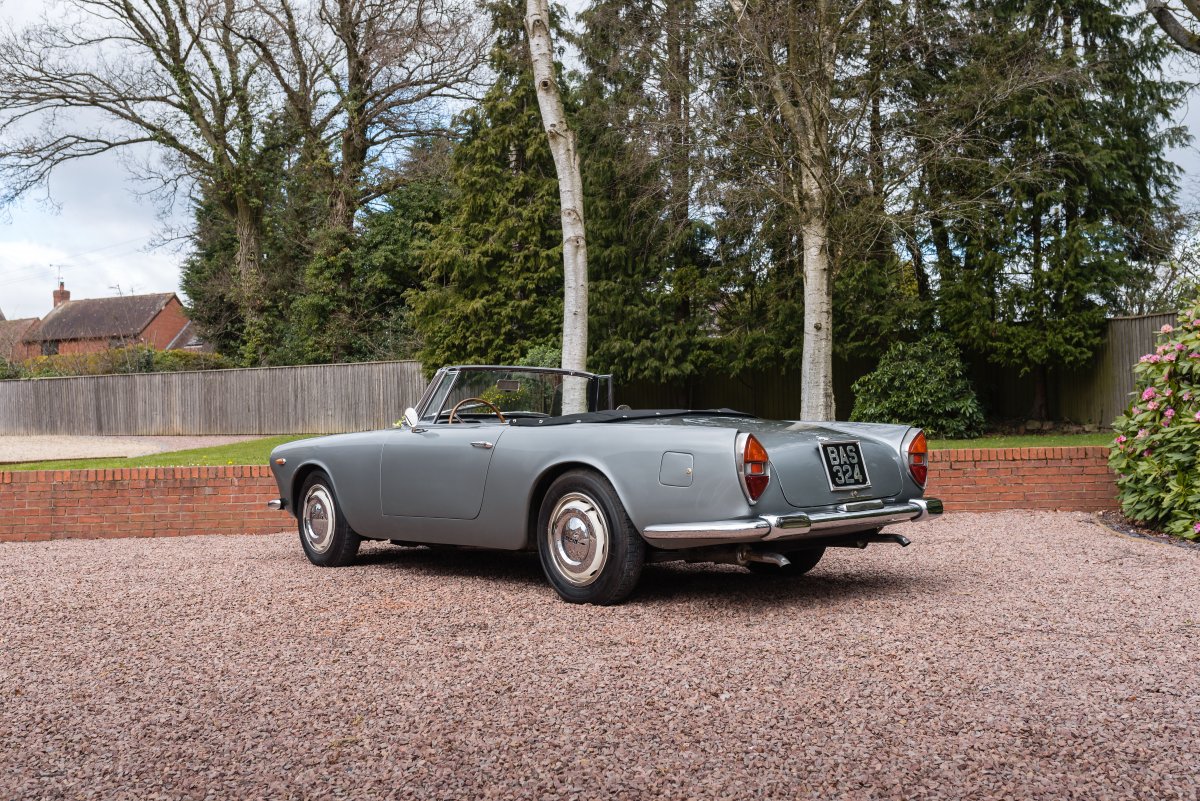 1961 Lancia Flaminia GT Convertible Rear Right