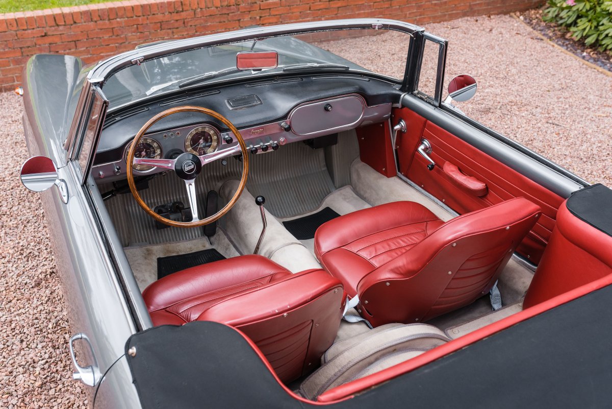 1961 Lancia Flaminia GT Convertible 45