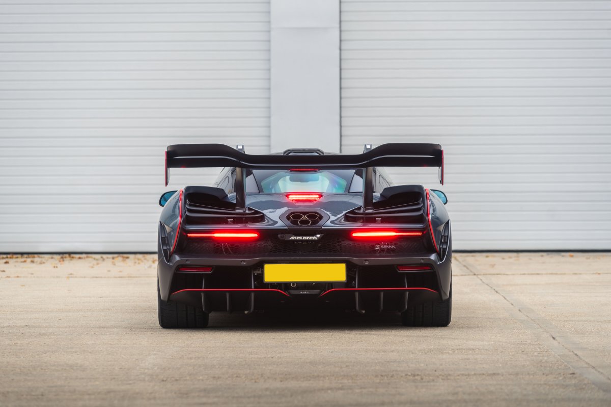2018 McLaren Senna 16