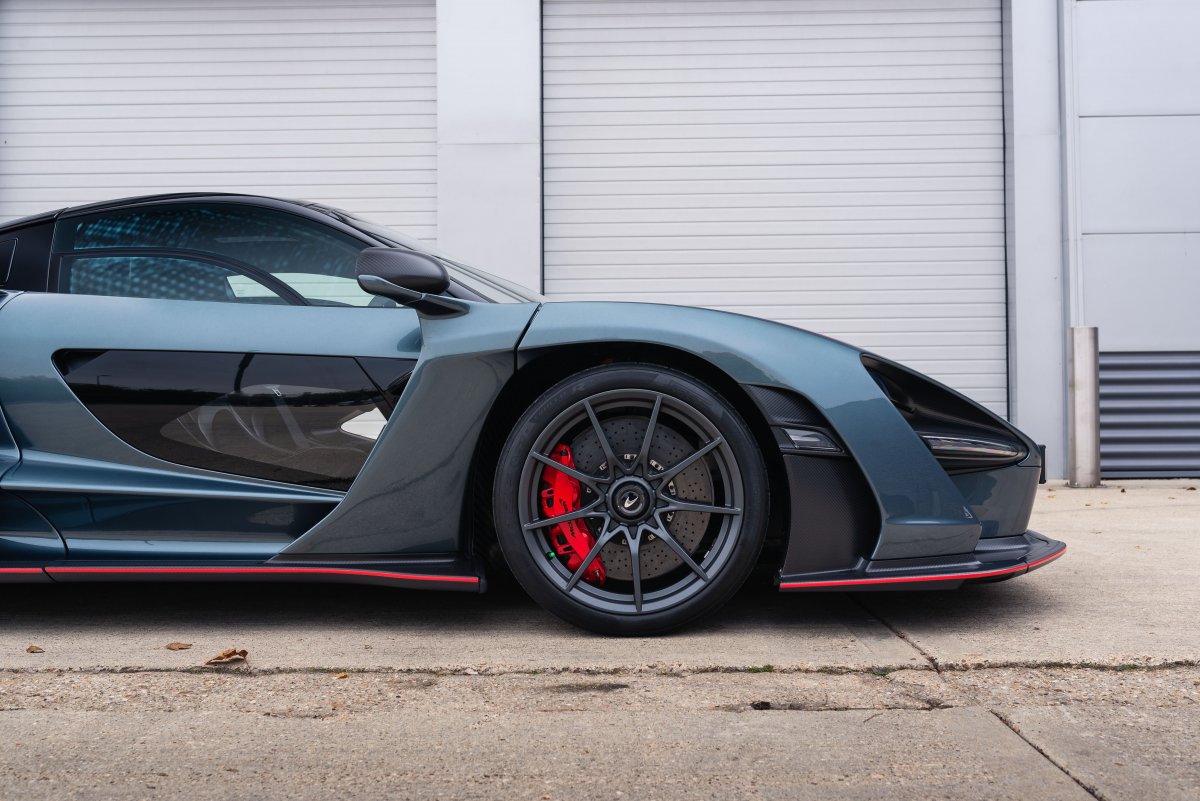 2018 McLaren Senna 20