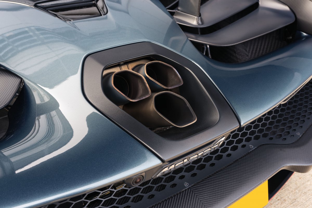 2018 McLaren Senna 38