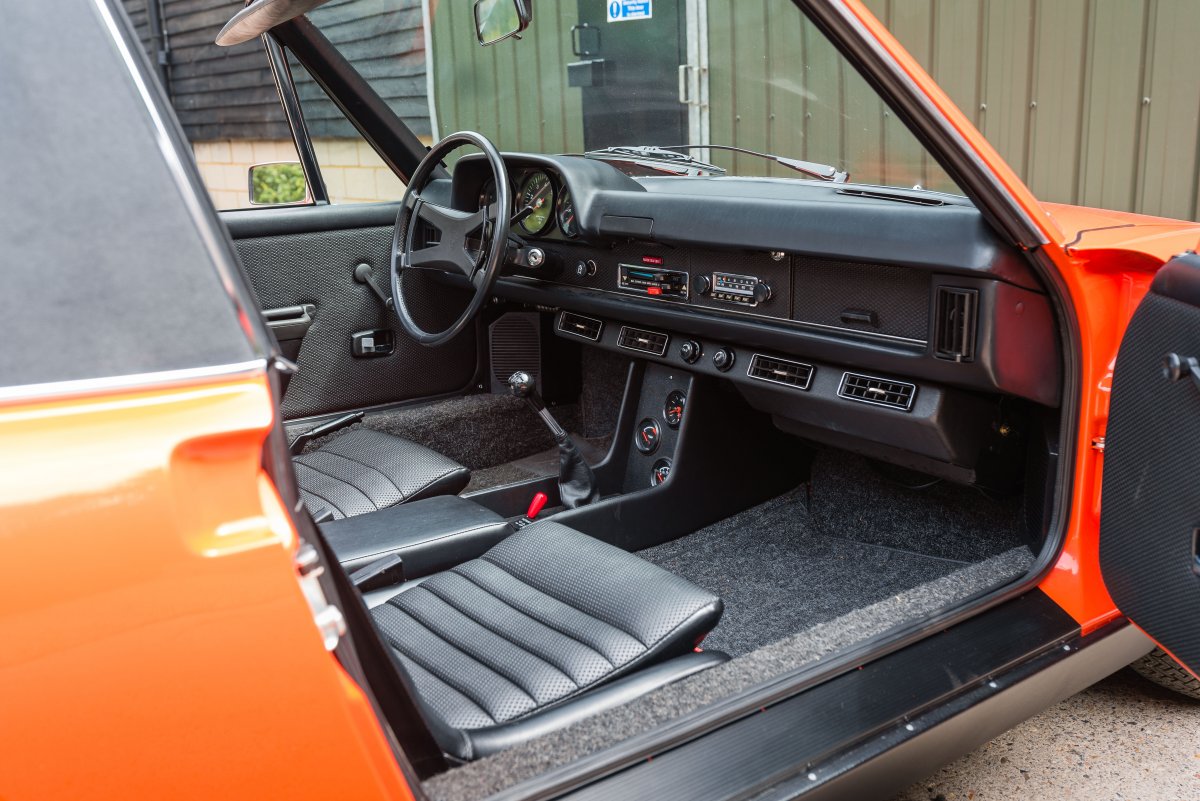 1973 Porsche 914 2.0 Passengers Dashboard