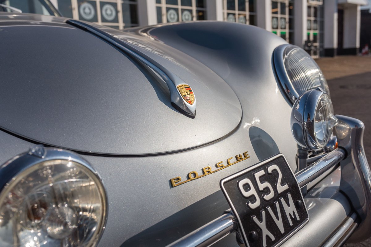 1959 Porsche 356A Coupe Badge