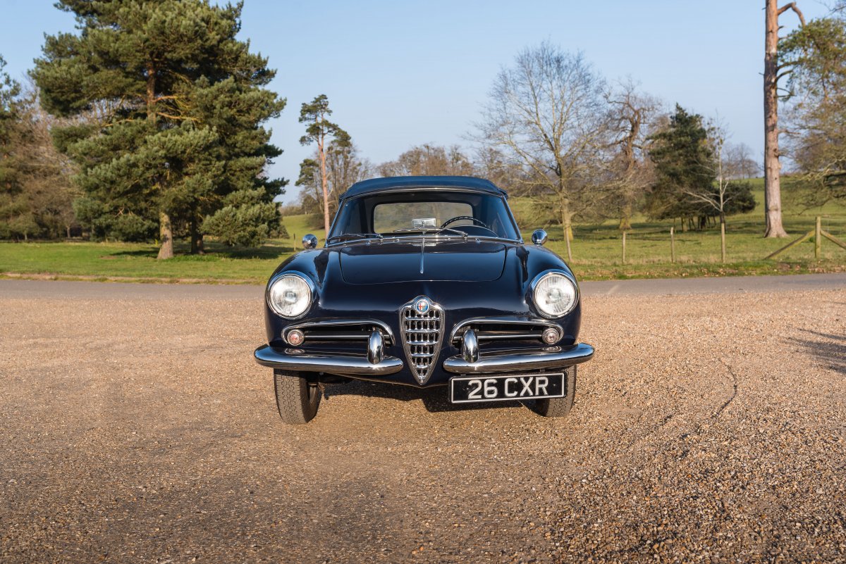 1961 Alfa Romeo Giulietta Spider 4