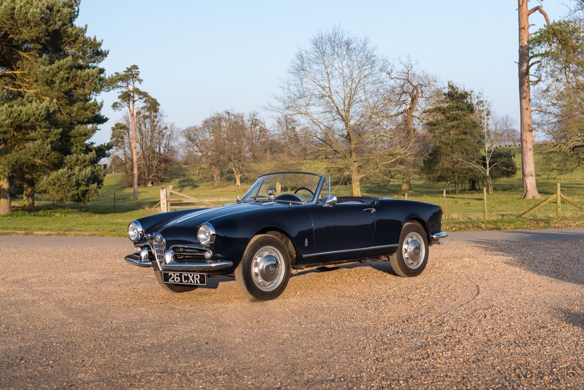 1961 Alfa Romeo Giulietta Spider 5
