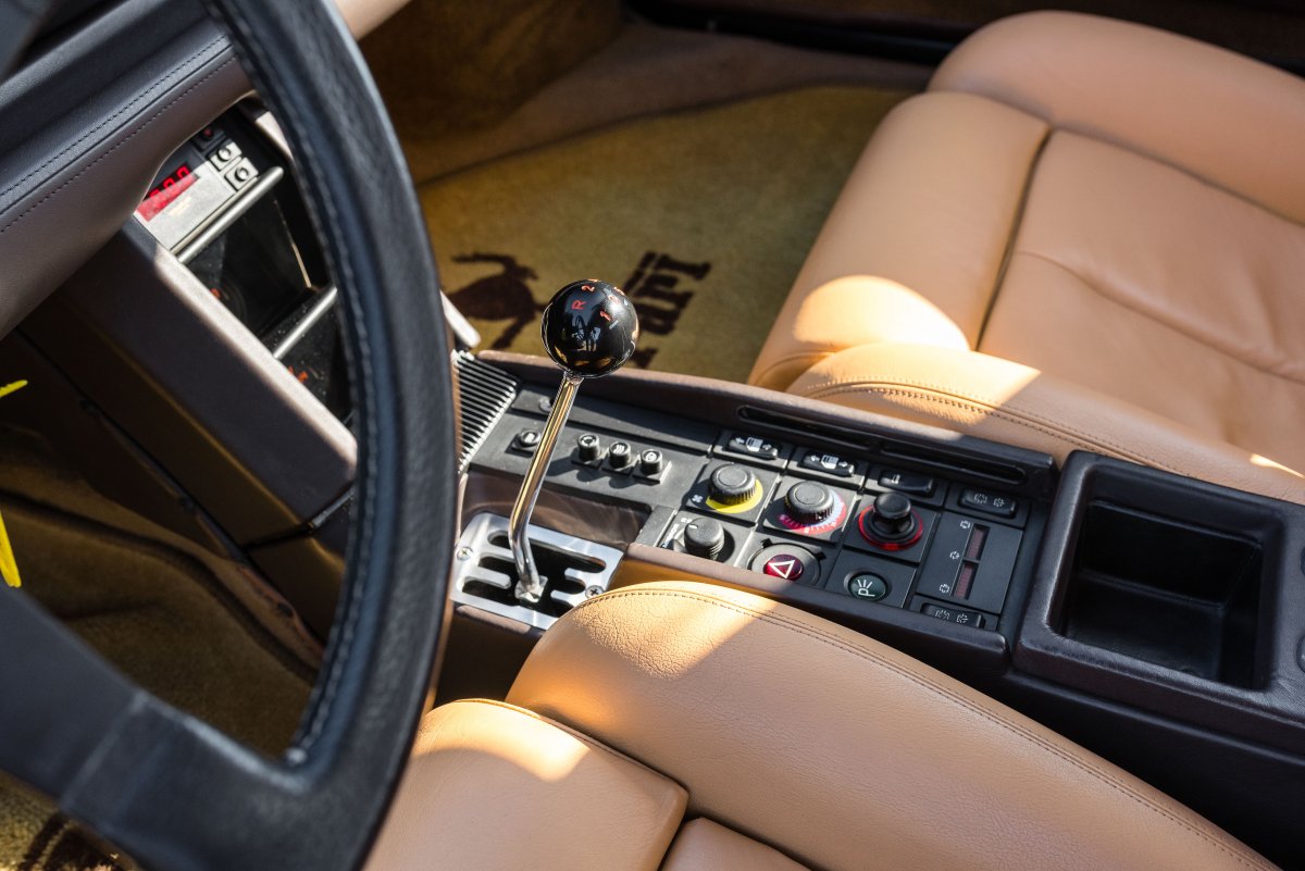 1991 Ferrari Testarossa Wolf of Wall Street 22