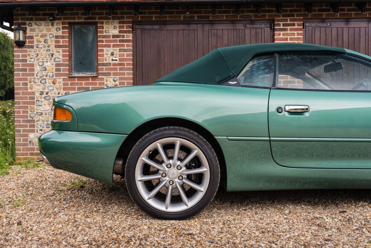2000 Aston Martin DB7 Vantage Volante For Sale