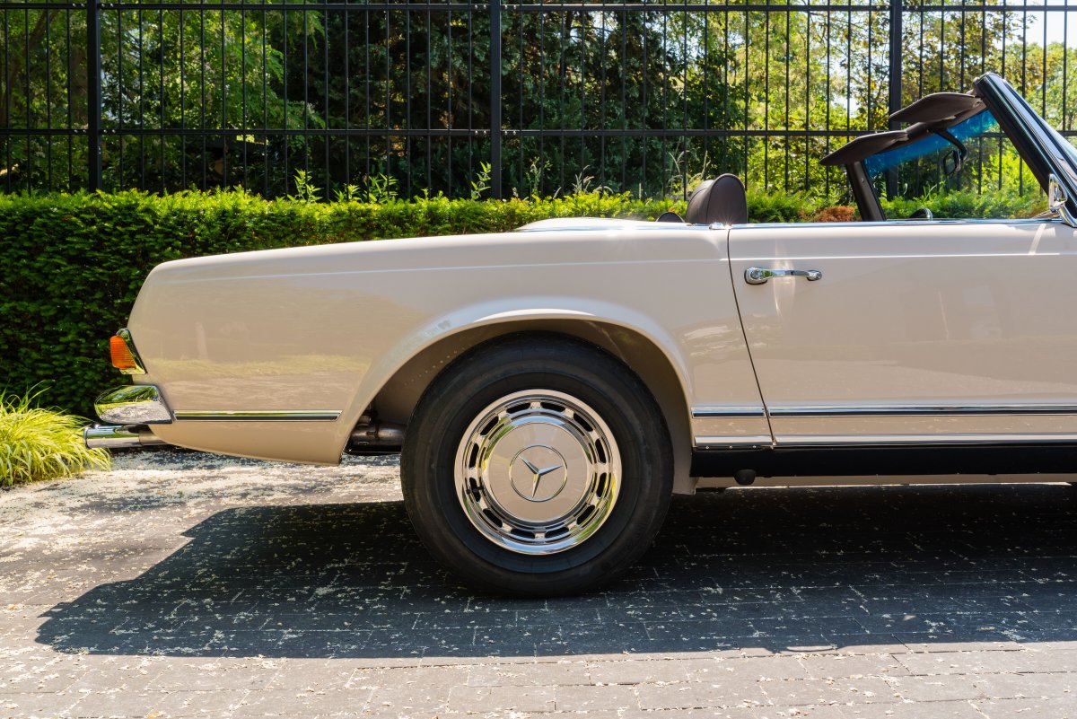 1969 Mercedes-Benz 280SL Pagoda For Sale 9