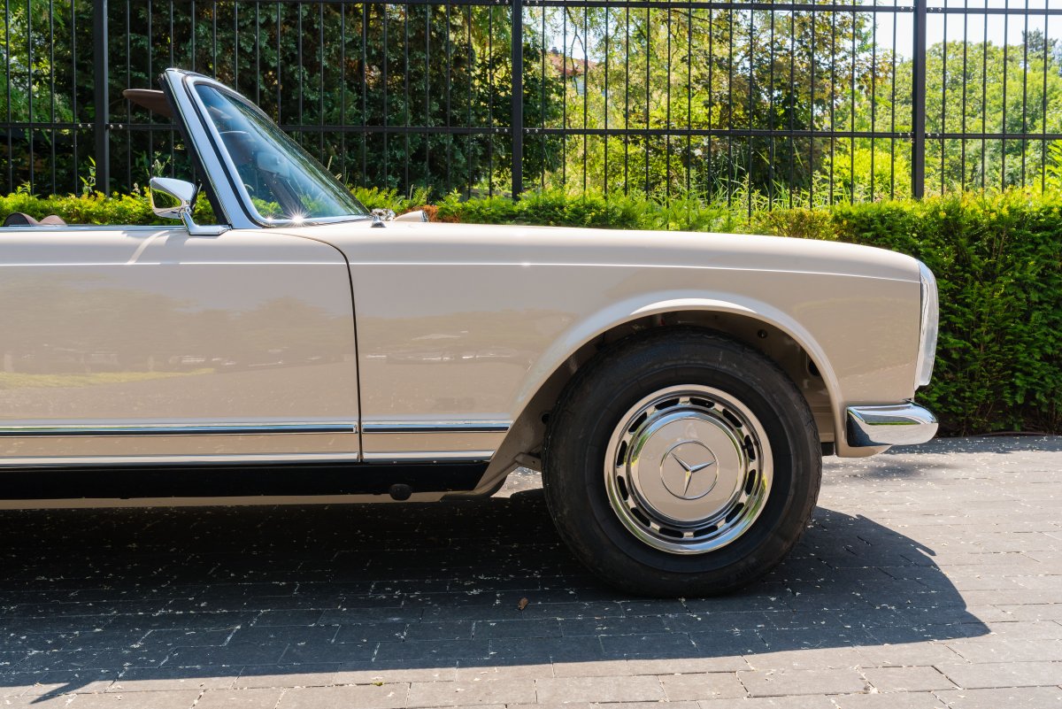 1969 Mercedes-Benz 280SL Pagoda For Sale 10