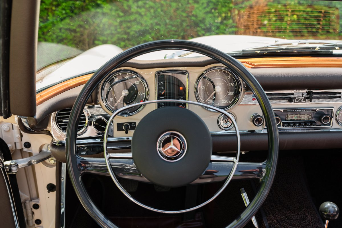 1969 Mercedes-Benz 280SL Pagoda For Sale 22