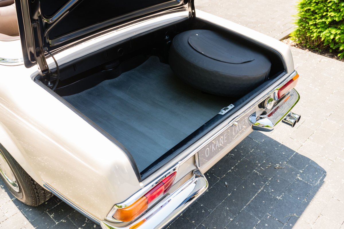 1969 Mercedes-Benz 280SL Pagoda For Sale 28 Boot