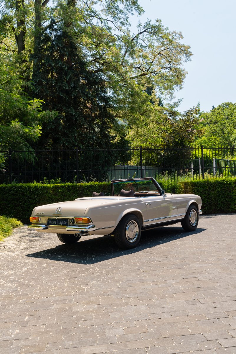 1969 Mercedes-Benz 280SL Pagoda For Sale Concours Restored