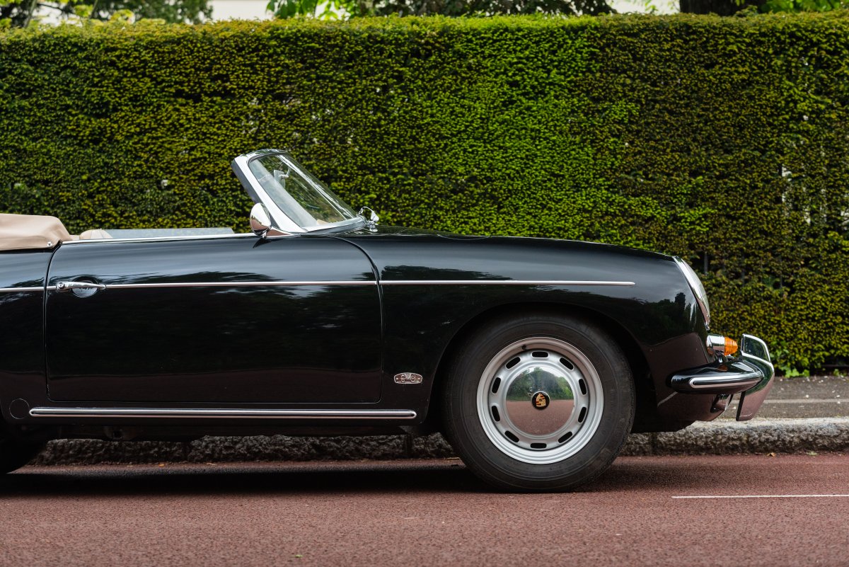 1962 Porsche 356B Roadster 18