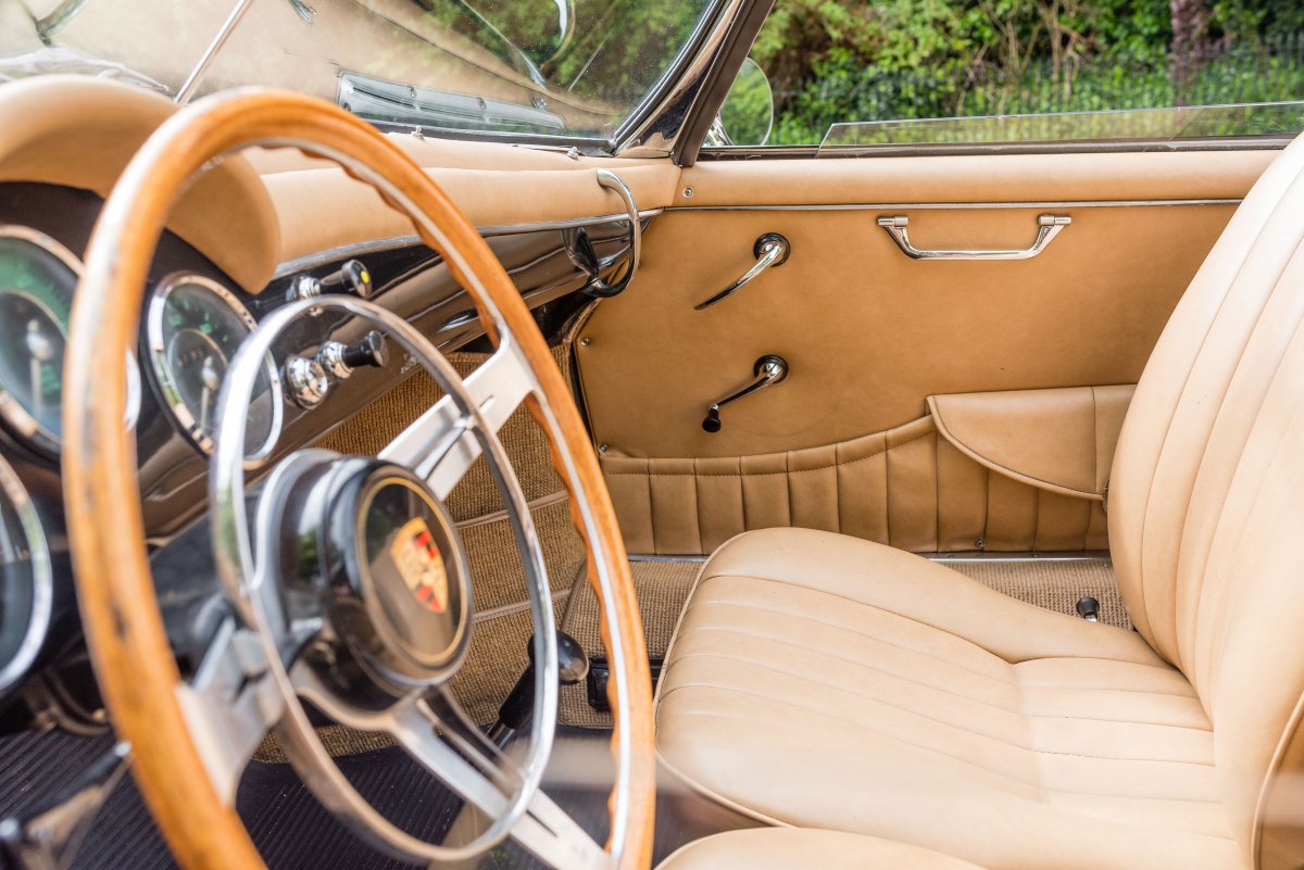 1962 Porsche 356B Roadster 40