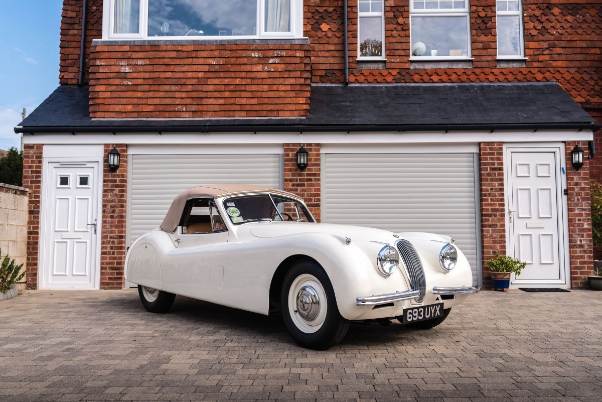 1954 Jaguar XK120 Drophead Coupé For Sale