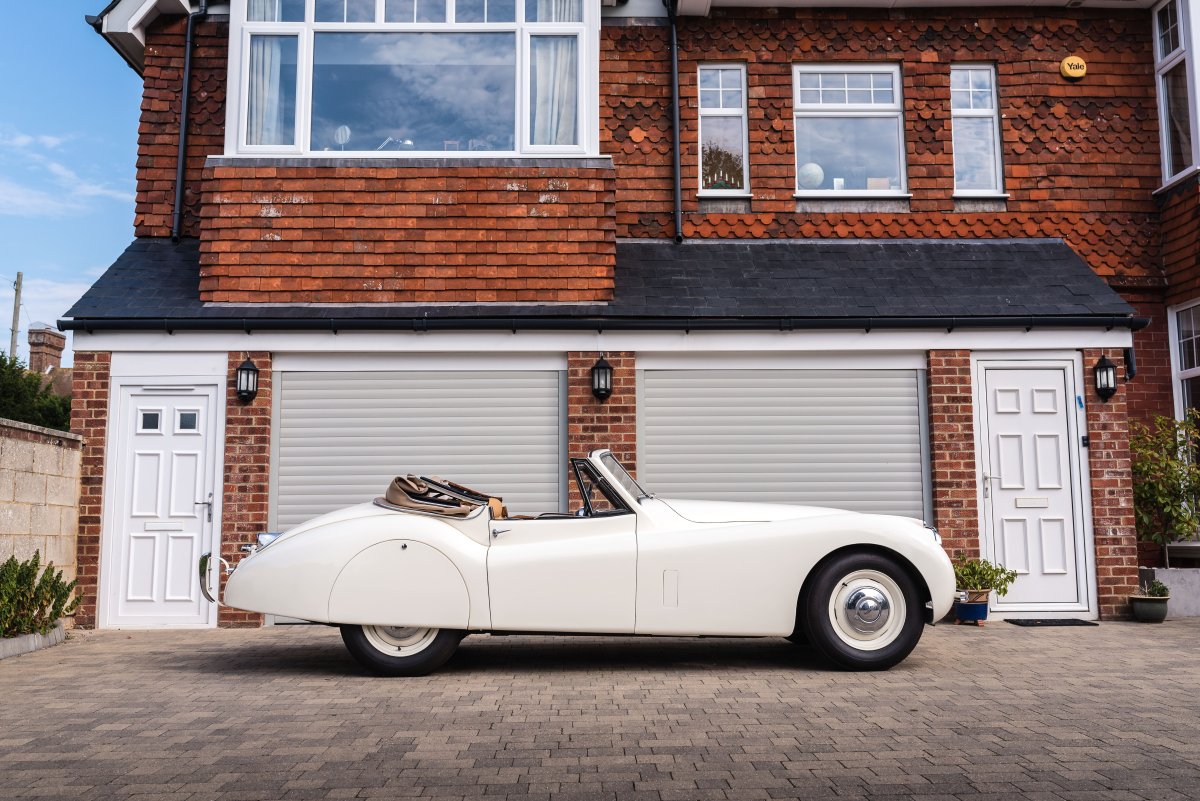 1954 Jaguar XK120 Drophead Coupé For Sale