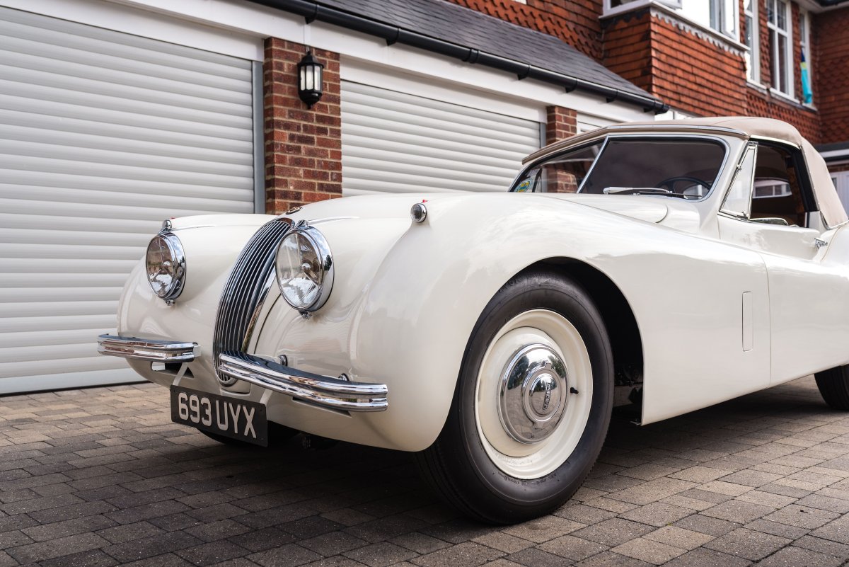 1954 Jaguar XK120 Drophead Coupé For Sale
