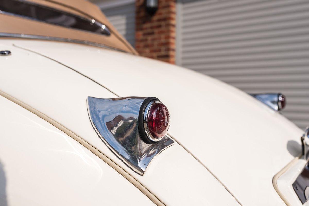 1954 Jaguar XK120 Drophead Coupé For Sale
