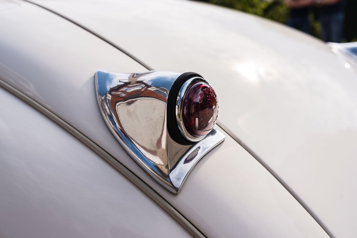 1954 Jaguar XK120 Drophead Coupé For Sale