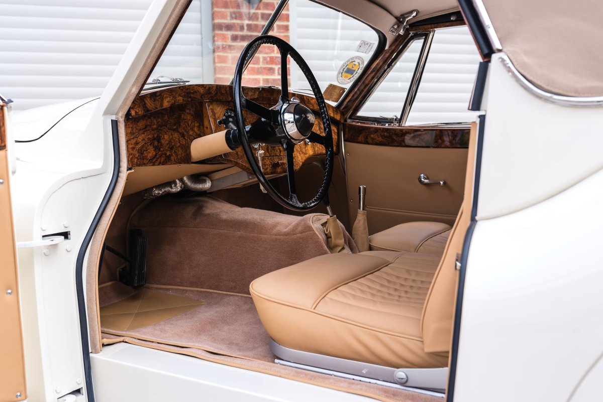 1954 Jaguar XK120 Drophead Coupé For Sale